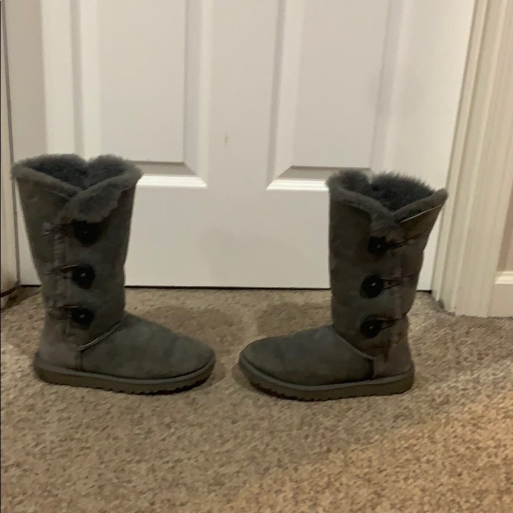 Ugg Grey Triple Bailey Button Sheepskin Boots Sz 6 - image 1